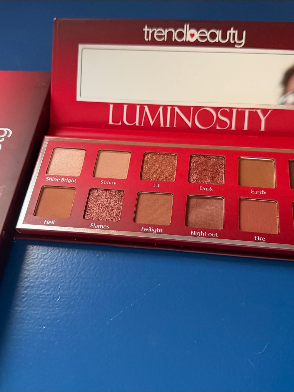Trend Beauty Luminosity Eyeshadow Palette - Warm Red & Bronze Tones